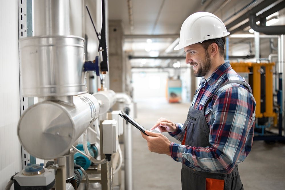 HVACWorkerLowerImage